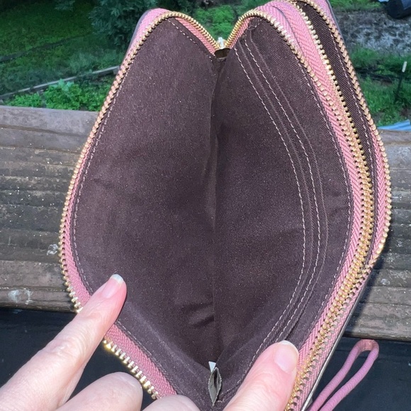 COACH Dbl Zip Wristlet Phone Wallet Pink Pebble Leather w Gold Hardware AUTHENTC - Picture 5 of 8